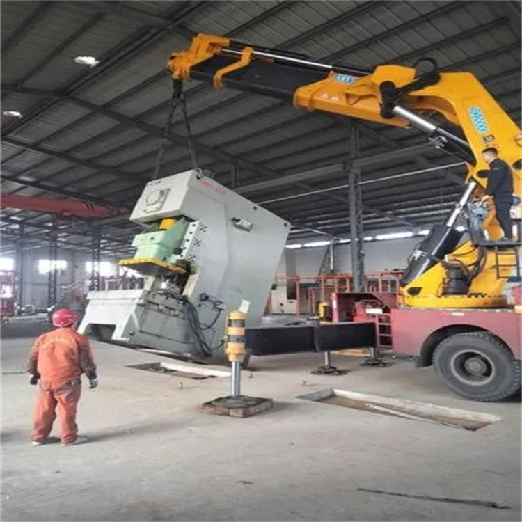 卫东80吨折臂吊车出租附近电话